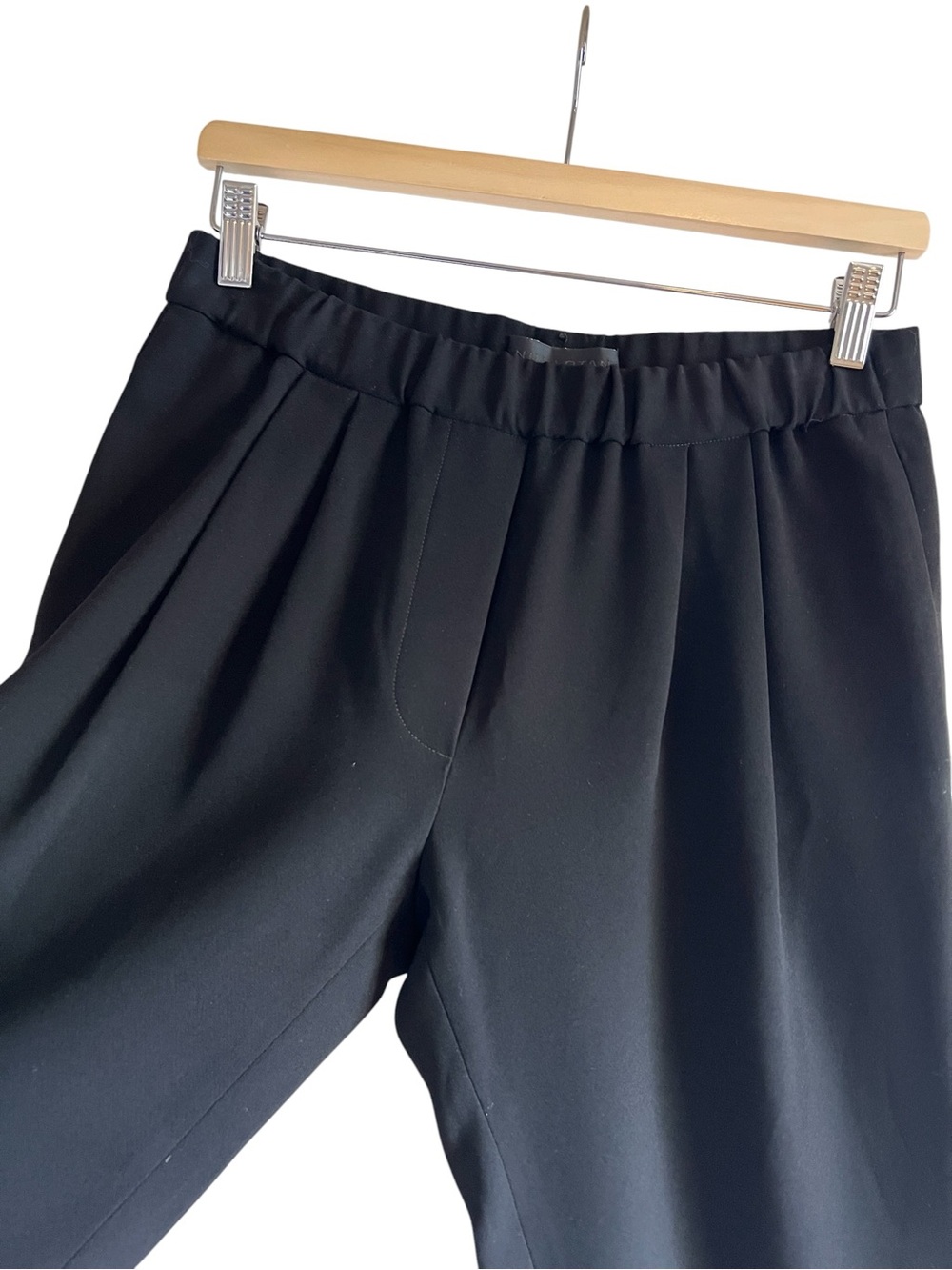Nili Lotan black pleated elastic waist cropped pants XS excellent condition - Picture 4 of 9